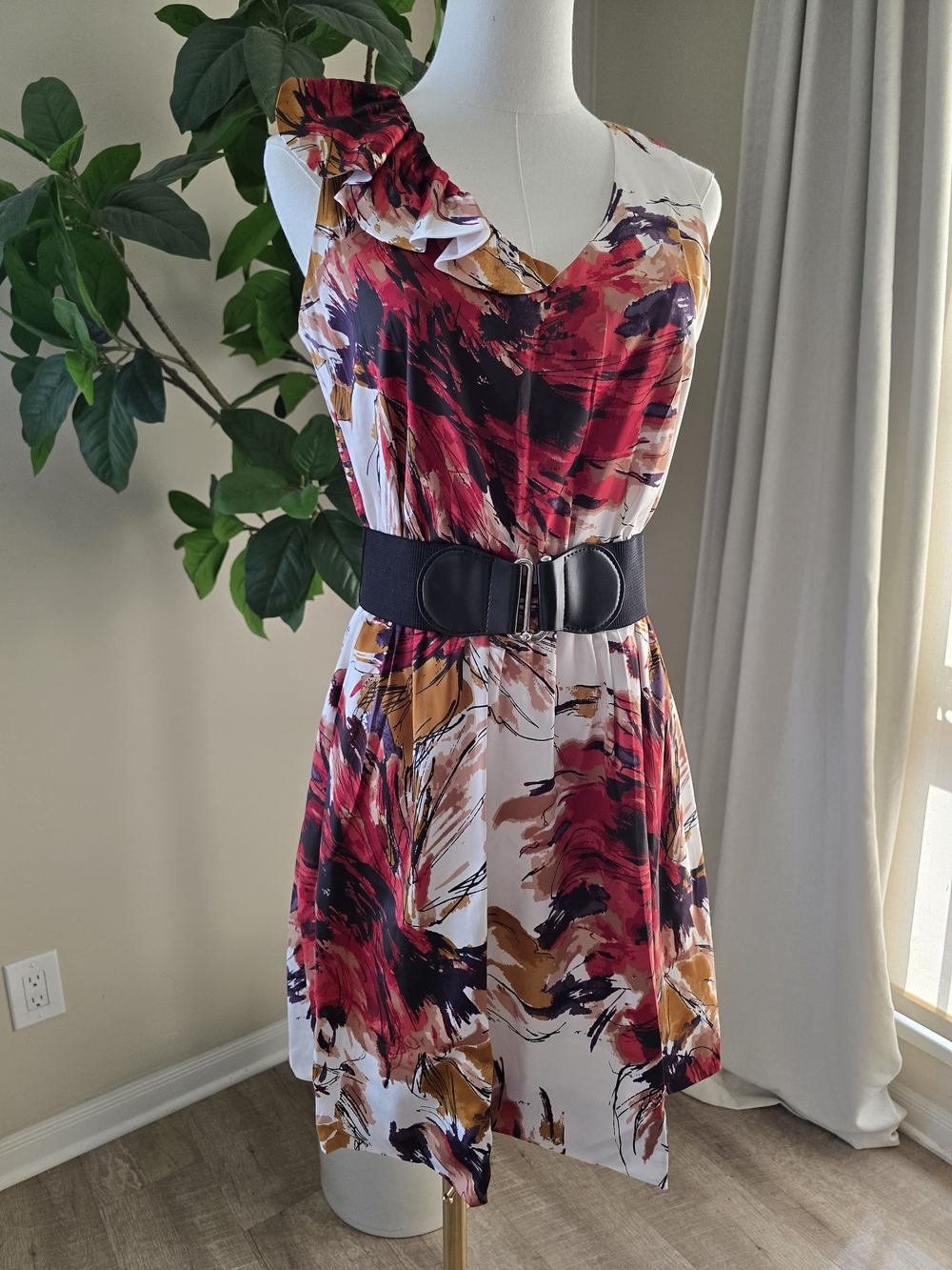 One-Shoulder Brushstroke Print Dress in Red & Mustard